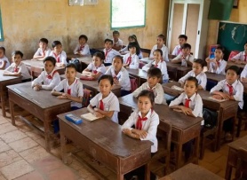 Báo Anh nêu lý do trẻ em Việt Nam học giỏi vượt trội