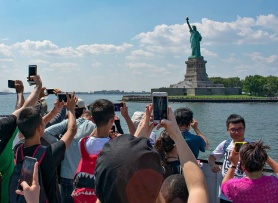 MỸ CÓ THỂ YÊU CẦU DU KHÁCH PHẢI NỘP TIỀN ĐẶT CỌC ĐẾN $15,000 KHI XIN VISA DU LỊCH