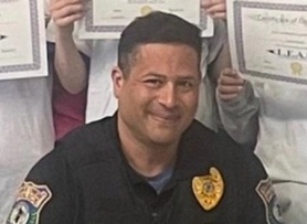 Cảnh sát Mỹ phớt lờ cuộc gọi 911 báo 'có nổ súng' để đi mua pizza Cảnh sát Mỹ phớt lờ cuộc gọi 911 báo 'có nổ súng' để đi mua pizza