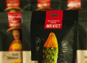 Người dân Anh mê đồ ăn vặt có xuất xứ Việt Nam