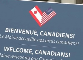Loạt thành phố Mỹ tìm cách kéo người Canada trở lại
