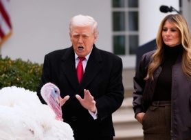 Ông Trump xá tội cho gà tây