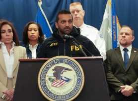 Mỹ ngừng tiếp nhận người nhập cư Afghanistan sau vụ vệ binh bị bắn