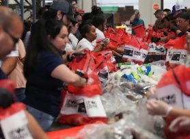 2,4 triệu người Mỹ nguy cơ mất tem phiếu thực phẩm