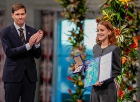 Con gái thay mẹ nhận giải Nobel Hòa bình