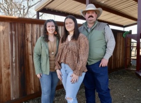 Cha mẹ Mỹ thu tiền thuê nhà của con 18 tuổi