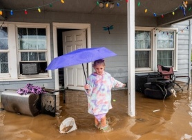 Nhiều vùng quận Cam phải sơ tán bắt buộc vì mưa bão dịp Giáng sinh