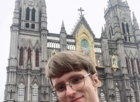 Cô gái Việt 'chốt đơn' chàng trai Nga sau ánh nhìn đầu tiên