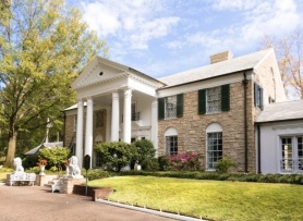 Người Mỹ cô đơn trong những ngôi nhà rộng