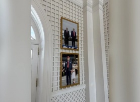 Ảnh chụp chung của ông Trump, ông Putin được treo ở Nhà Trắng