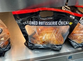 Costco bị kiện vì món 'gà quay quốc dân' giá gần 5 USD