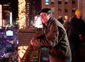 'Vua pháo giấy' và bí mật đêm giao thừa Quảng trường Thời đại