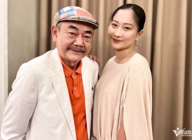 NSND Việt Anh U70 mới mua được nhà, viên mãn bên vợ trẻ kém 36 tuổi