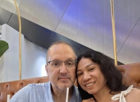 Chuyện tình 'thần tốc' của chàng rể Mỹ và cô gái Việt