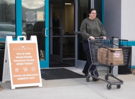 Những nhân viên an ninh sân bay Mỹ sống lay lắt bằng tiền vay