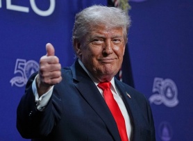 Ông Trump: Nghỉ hưu ở Mỹ với 465.000 USD là 'giàu có'