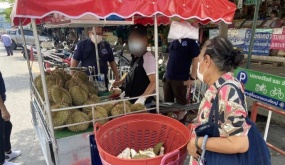 Người Việt bị bắt ở Thái với cáo buộc cân gian sầu riêng