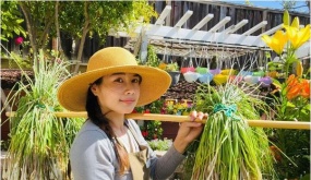 Nhớ quê da diết, nữ Việt kiều chi 500 triệu tự xây khu vườn đẹp như tranh, mỗi ngày dành 5 tiếng chăm bón