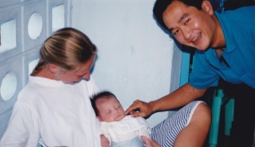 Chàng trai ngoại quốc 9 năm ở Việt Nam tìm mẹ