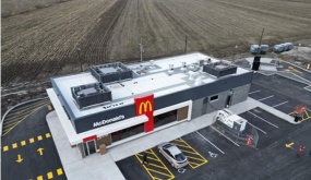 Vì sao McDonald's mở cửa hàng giữa đồng không mông quạnh, phải chạy bằng máy phát điện?
