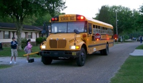 Chiếc xe buýt chở học sinh 80 năm không thay đổi thiết kế tại Mỹ: 'Lạc hậu' nhưng không trẻ nào bị bỏ quên