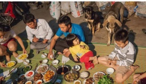 Tạp chí Mỹ ấn tượng mạnh với đặc sản 'ít ai dám ăn' ở Việt Nam: Món khoái khẩu của dân địa phương, vào vụ mùa cả làng cùng 'đi săn' mới kịp bán