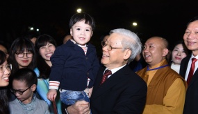 Những khoảnh khắc bình dị của Tổng bí thư Nguyễn Phú Trọng