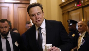 Elon Musk trở thành người đầu tiên trong lịch sử có 400 tỷ USD