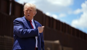 Cách ông Trump khóa chặt biên giới với người nhập cư