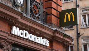 Doanh số McDonald's suy giảm khi nhiều người lo ngại thuế quan