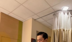 Lam Trường vỡ òa khi cắt dây rốn cho con trai trên đất Mỹ