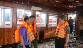 Hình ảnh bên trong tàu du lịch Vịnh Xanh sau tai nạn 36 người chết