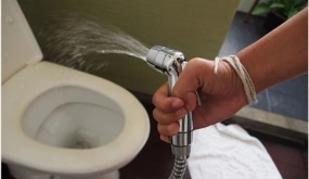 Những rủi ro khi dùng vòi xịt vệ sinh