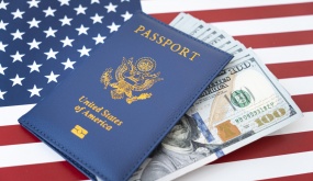 MỸ CÓ THỂ YÊU CẦU DU KHÁCH PHẢI NỘP TIỀN ĐẶT CỌC ĐẾN $15,000 KHI XIN VISA DU LỊCH