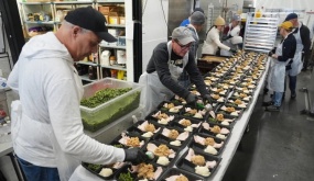 Nỗi lo của người Mỹ trước nguy cơ mất tem phiếu thực phẩm Nỗi lo của người Mỹ trước nguy cơ mất tem phiếu thực phẩm