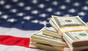 DHS TRIỂN KHAI PHÍ NHẬP CẢNH TẠM THỜI MỚI THEO DỰ LUẬT HR-1: NHỮNG ĐIỀU CẦN BIẾT