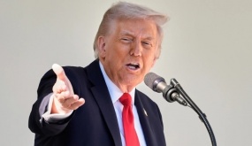 Ông Trump hứa chia 'cổ tức thuế quan' cho người dân Mỹ