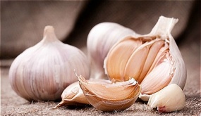 Chi 353 tỉ/tháng ăn tỏi nhập khẩu, vì sao người Việt chuộng tỏi Trung Quốc?