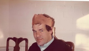 Vị khách vô gia cư ở lại 45 năm sau đêm Giáng sinh