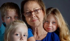 Vợ 68 tuổi lừa chồng để có thêm con