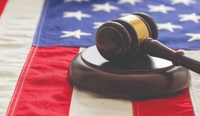 Con rơi kiện gia đình cha ruột đòi chia tài sản