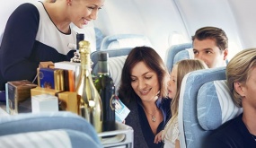 Tổng hợp 10 dịch vụ miễn phí trên máy bay ai không biết “thiệt thòi” ráng chịu