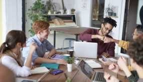 Thời 'ngọt ngào' của dân văn phòng Mỹ đã hết