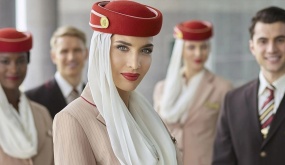 Vì sao hàng không ít tiếp viên nam?