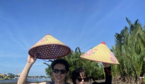 Chàng trai Canada 'bẻ lái cuộc đời' vì tình yêu với cô gái Việt