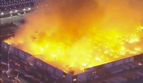 Cháy kho giấy vệ sinh phục vụ 50 triệu người ở California