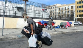 Tại sao qua Mỹ vẫn phải chịu cảnh vô gia cư ?