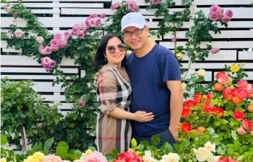 Khu vườn bốn mùa hoa của vợ chồng Việt ở Washington