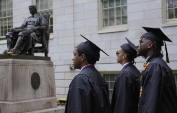 Harvard nói lệnh cấm cấp visa của ông Trump 'bất hợp pháp'