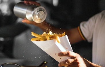 Từ trường hợp nghệ sĩ Tấn Beo bị suy thận giai đoạn cuối: 1 thói quen âm thầm “huỷ diệt” thận